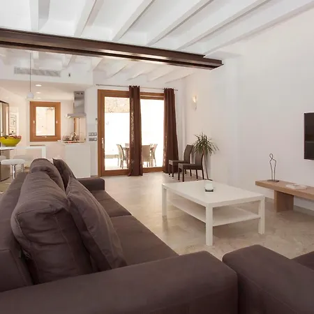 Villa Mesmerizing Mallorca 4 Bedrooms Feelings Private Pool Close To Amenities